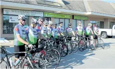  ?? ALLAN BENNER/POSTMEDIA NEWS ?? Participan­ts of the Wellspring Niagara Tour du Lac, prepare to leave for a sixday ride around Lake Ontario, on Sunday.