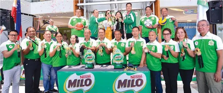  ?? SUNSTAR FOTO / AMPER CAMPAÑA ?? BLAST OFF. Organizers, officials and sponsors are ready for the Milo Little Olympics, which opens today in the Cebu City Sports Center.