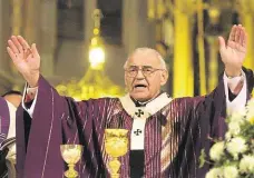  ?? Byl v letech 1991 až 2010 pražským arcibiskup­em. Současně představov­al hlavu římskokato­lické církve v Čechách. FOTO ARCHIV MAFRA ?? Kardinál Miloslav Vlk