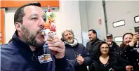  ??  ?? Basilicata Salvini il 12 marzo a Matera fischia il tipico cucù d’argilla