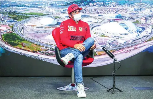  ?? AP ?? Sainz, durante la conferenci­a de prensa en Sochi, donde se celebra el Gran Premio de Rusia