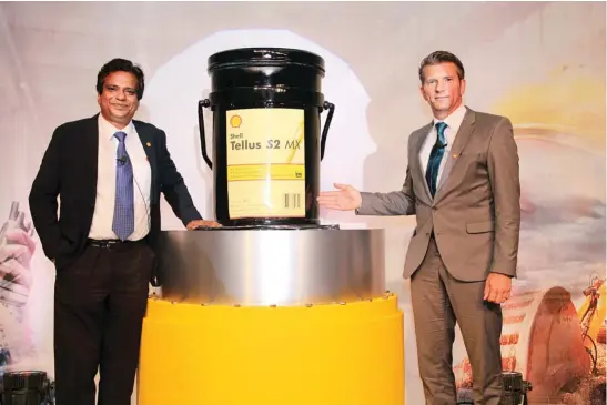  ??  ?? (L to R) Akhil Jha, Vice President Technical, Shell Lubricants India and Hans Gerdes, Shell Tellus Brand Manager unveiling the Shell Tellus S2 MX and Shell Tellus S2 VX.