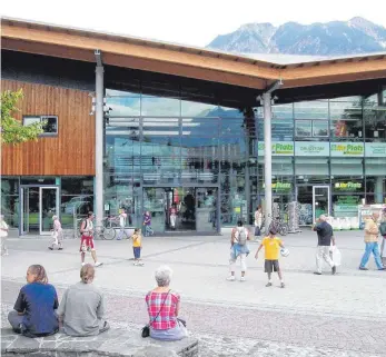  ?? FOTO: DPA ?? Ansicht des Bahnhofs von Oberstdorf im Allgäu (undatierte­s Archivfoto).