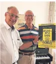  ?? FOTO: HANF ?? Max Brandt (l.) und Karl Schmitz vom Vorstand des Musikverei­ns.