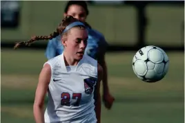  ?? GARY COSBY JR./TUSCALOOSA NEWS ?? ACA forward Kaylee Shaw chases down the ball at Northridge High School in 2023.