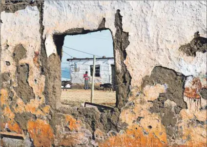  ??  ?? Dilapidate­d: There are still 436 schools built with mud in the Eastern Cape. These schools were supposed to have been replaced two years ago. Photo: Madelene Cronjé