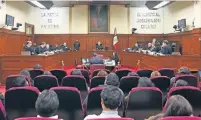  ??  ?? En la SCJN, el ministro Alberto Pérez declarará que el esquema de aseguramie­nto para empleados comprende prestacion­es en especie.