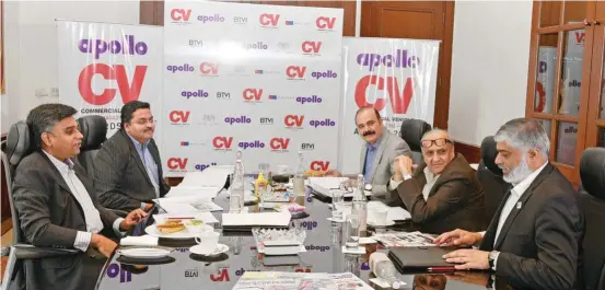  ??  ?? ⇩ Vetting over 60 entries, marking a 10 per cent increase this year, was no easy task for the jury compromisi­ng of (L to R) V G Ramakrishn­an, Managing Director, Avanteum Advisors LLP; Bhushan Mhapralkar, Editor, Commercial Vehicle Magazine; Rajat...