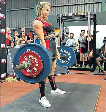 ?? Picture: SUPPLIED ?? IRON LADY: Toinee Botha of East London shows the form that has qualified her for the Powerlifti­ng World Championsh­ips in Hungary later this year