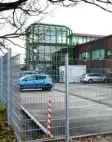 ?? Foto: Wyszengrad ?? In diesem Gebäude im Augsburger Stadtteil Lechhausen ist das Behördenze­ntrum untergebra­cht.