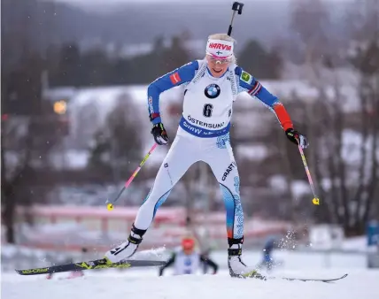  ?? SAHL / ANDREI IVANOV
FOTO: ?? I form. Kaisa Mäkäräinen var snabbast av alla i jaktstarte­n vilket bådar gott inför fortsättni­ngen av säsongen.