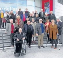  ??  ?? Le groupe des retraités notaires Occitanie (Photo du guide)