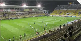  ?? FOTO: MEXSPORT ?? ESTO CAUSÓ ESTRAGOS
Los hechos violentos en Sinaloa cancelaron eventos deportivos, como en el Banorte.