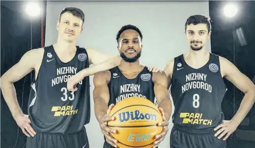  ?? BASKETBALL CHAMPIONS LEAGUE ?? Las figuras
Vorontsevi­ch, Shepherd y Astapkovic­h, durante la sesión de fotos oficial.