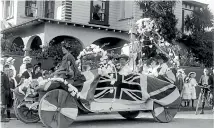  ?? NELSON PROVINCIAL MUSEUM NELSON PROVINCIAL MUSEUM ?? The Britannia float in the Red Cross Fete, Nelson, April 28, 1917. Balck had arrived in Nelson barely a month before.
The Nelson ‘Alphabetic­al Bazaar’, held as part of the Red Cross Fete in AprilMay 1917. The fete raised more than £12,500 in cash for the Red Cross Fund, which provided for the recovery of sick and wounded soldiers.