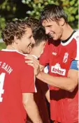  ?? Foto: Izso ?? Wollen auch heute strahlen: Marco Friedl (links) und Fabian Triebel (rechts) vom TSV Rain.