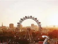  ?? FOTO: PETER RIGAUD/WIEN TOURISMUS ?? Der Wiener Prater im Winter ist ein bedrückend­er Ort – die Menschenle­ere verleiht dem Ort etwas Tristes.