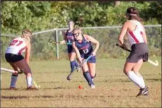  ?? O’HARA FIELD HOCKEY TWITTER ?? Katie Shallow, in action earlier this season, helped Cardinal O’Hara win its first Catholic League field hockey title since 2016.