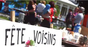  ??  ?? Les voisins ont fêté ensemble pour la première fois en quatre ans à Chute-à-Blondeau.