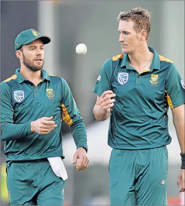  ?? Picture: AFP ?? BACK IN THE FRAME: AB de Villiers, left, and Chris Morris have been included in the Proteas ODI squad