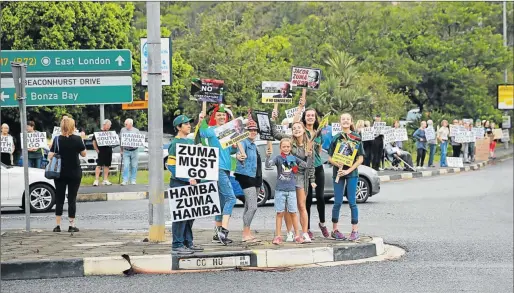  ?? Picture: ALAN EASON ?? HAVING THEIR SAY: Anti-Zuma protesters gather along Batting Road in East London during the #SaveSA campaign which took place across the country yesterday