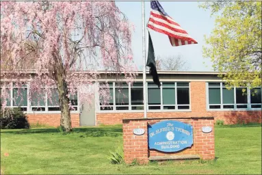  ?? Cassandra Day / Hearst Connecticu­t Media ?? The Middletown Board of Education central office is located at 311 Hunting Hill Road.