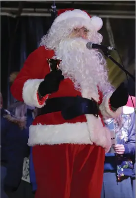  ??  ?? Santa onstage at Burnaby Park.
