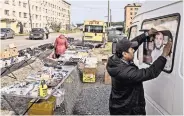  ?? ?? Un “estupor” invade esta ciudad ártica, dijo una activista. Un pendón de la campaña.