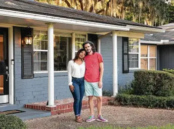  ?? New York Times file photos ?? A second appraisal of Abena and Alex Horton’s home in Jacksonvil­le, Fla., raised the value of it 40 percent — after Abena Horton removed all signs of Blackness.