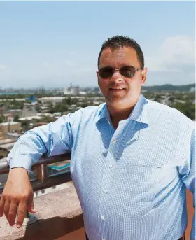  ??  ?? El alcalde José Rosario espera convertir la actual alcaldía en un hotel.