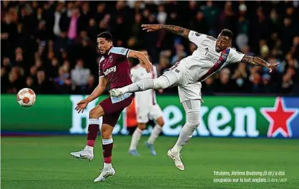  ?? ?? Titulaire, Jérôme Boateng (à dr.) a été coupable sur le but anglais. G. Kirk / AFP