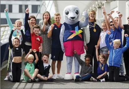  ??  ?? Bonnie the Seal helped launch the city’s bid for volunteers at the European Championsh­ips in Glasgow next year