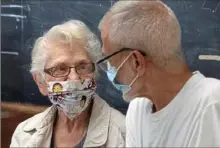  ?? Pam Panchak/Post-Gazette ?? Jane Roy, 88, talks with Harry Datz, 69, at the Mount Washington Senior Community Center on Thursday.