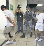  ?? ?? Prisión Los nueve acusados de asesinar al gestor de cobros en el municipio de San Martín enfrentará­n la siguiente etapa del proceso en prisión.