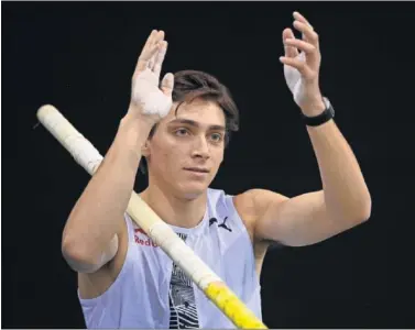  ??  ?? Armand Duplantis, actual poseedor del récord mundial de salto con pértiga con 6,18 metros.