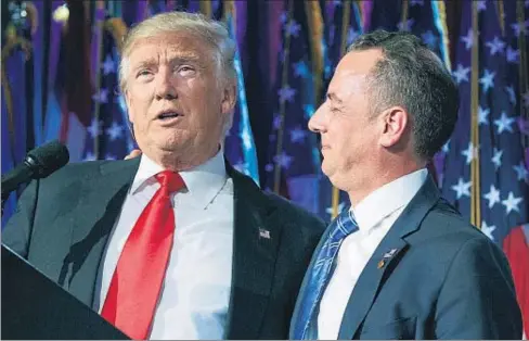  ?? EVAN VUCCI / AP ?? Nuevos aliados. El presidente electo de EE.UU., Donald Trump, y el presidente del Comité Nacional Republican­o, Reince Priebus, a quien ha nombrado jefe de Gabinete de la Casa Blanca