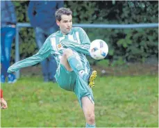  ?? FOTO: VOLKER STROHMAIER ?? Der BSC Berkheim (hier Markus Bufler) führt zur Winterpaus­e mit 42 Punkten die Tabelle an.