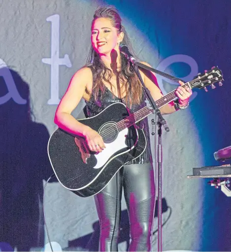  ??  ?? KT Tunstall has been touring with Simple Minds and The Pretenders.