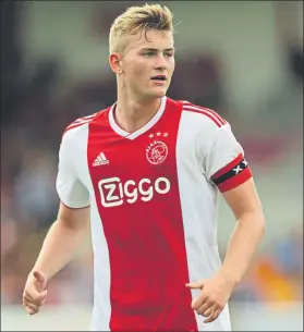  ?? FOTO: GETTY ?? De Ligt (19 años) tiene contrato hasta 2021 pero el Ajax podría aceptar venderle