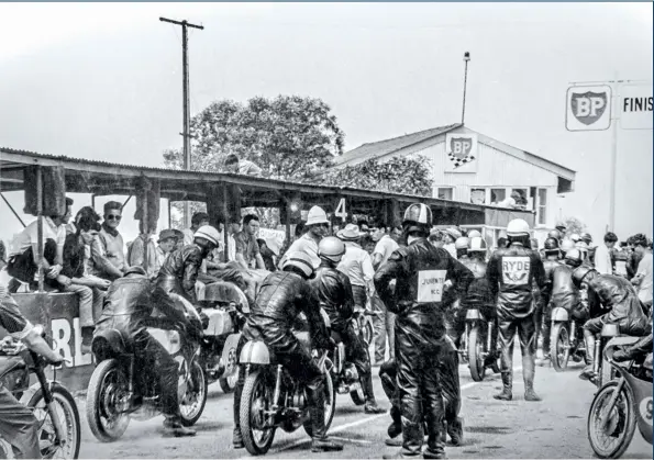  ??  ?? ABOVE Pit lane scene at the 1967 Australian TT. BELOW Ken Blake on what became the Jesser Triumph in 1966.