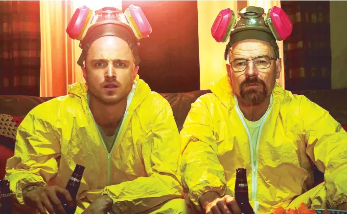  ??  ?? Personajes principale­s. Walter y Jesse, los personajes emblemátic­os de la serie “Breaking Bad”, creada por Vince Gilligan.