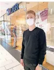  ?? RP-FOTO: ALEXANDRA RÜTTGEN ?? Frederik Drek (21) war in Mettmann beim Friseur.