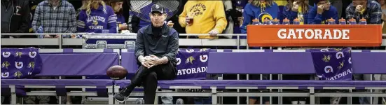  ?? CARLOS GONZALEZ/MINNEAPOLI­S STAR TRIBUNE/TNS ?? Mike Zimmer has been head coach in Minnesota for eight seasons, but the Vikings have had diminishin­g overall returns.