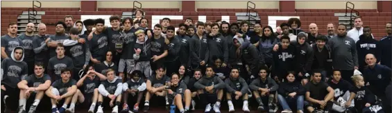  ?? POTTSGROVE ATHLETICS ?? The Pottstown and Pottsgrove wrestling teams poses together after Wednesday’s Border Battle.