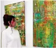  ?? FOTO: B-R ?? Janine Schillers präsentier­t ihre erste Ausstellun­g „Farbsucht“.