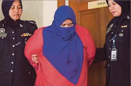  ??  ?? Norzaisyim­a Ahmad Zaidi
mastermind­ing the RM754,800 armed heist Pic by Hafiz Sohaimi