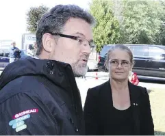  ?? FRED CHARTRAND / THE CANADIAN PRESS ?? Gov. Gen. Julie Payette and Gatineau Mayor Maxime Pedneaud-Jobin met with those affected by the tornado.