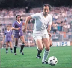  ??  ?? Ulrich ‘Uli’ Stielike, en la final de Copa de 1980 ante el Castilla.