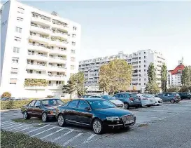  ??  ?? Wohnen statt Parken: Hier entsteht der neue Gemeindeba­u