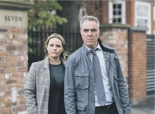  ?? PICTURE: NETFLIX ?? PARTNERS: James Nesbit as DS Michael Broome and Jo Joyner as DC Erin Cartwright in the Netflix series Stay Close.